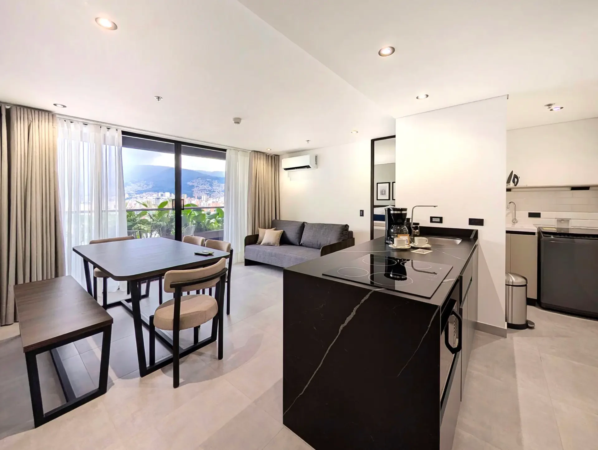 Laureles Selection Suites hotel photo, 3